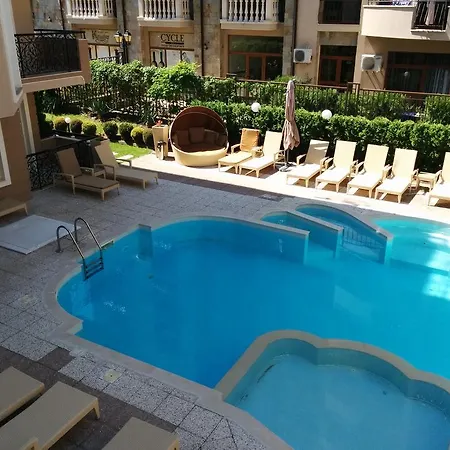 Апартамент Sandapart Park Deluxe